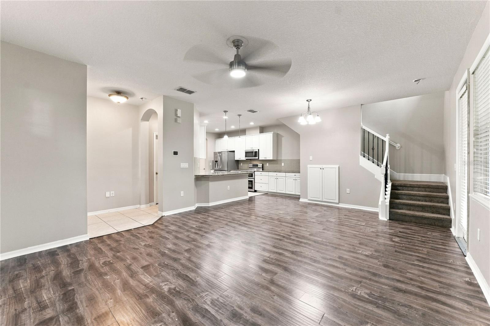 17013 Vilesta Dr Property Photo 5
