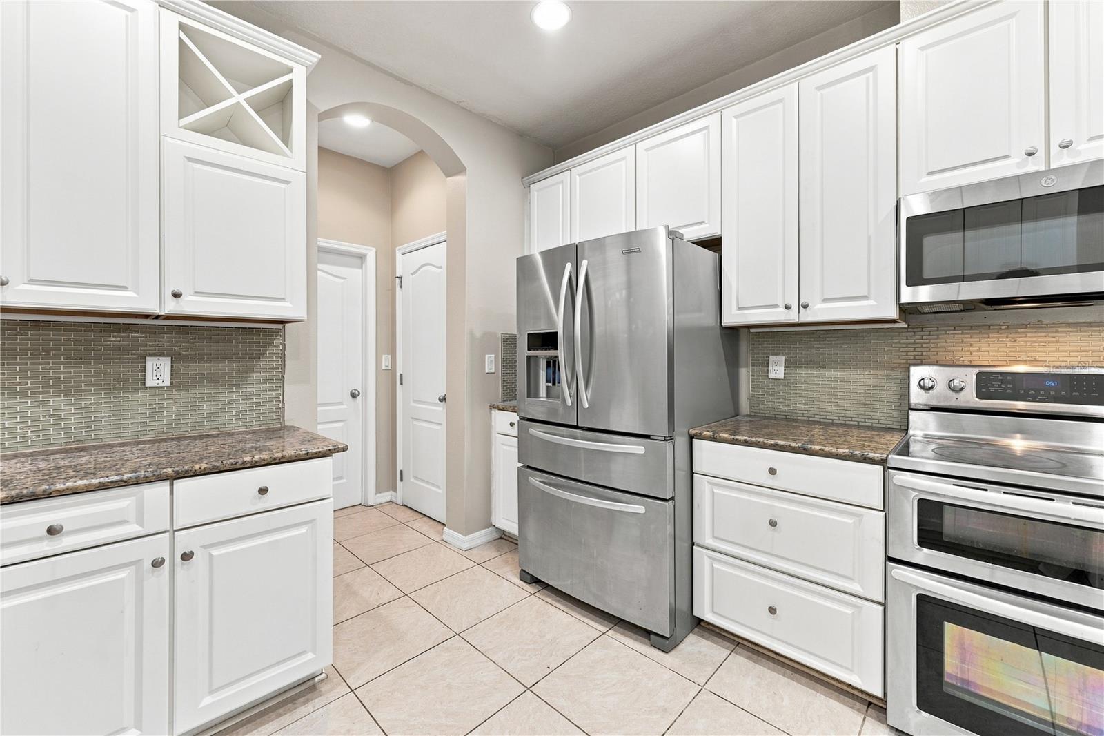 17013 Vilesta Dr Property Photo 9