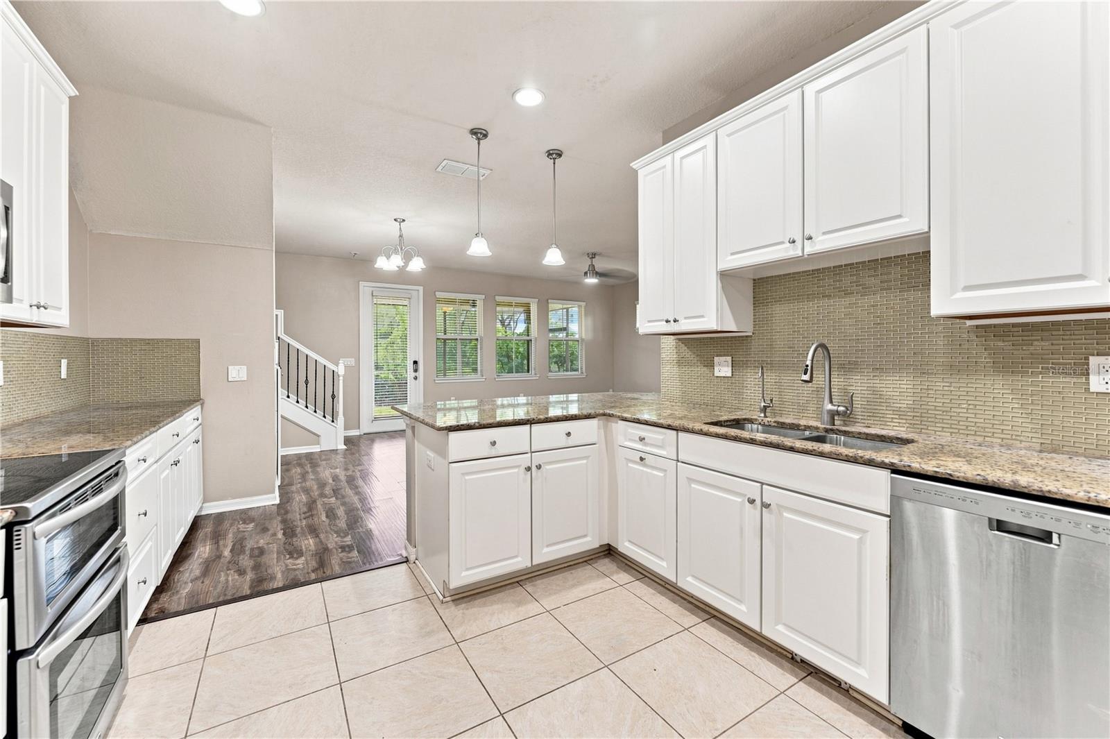 17013 Vilesta Dr Property Photo 10