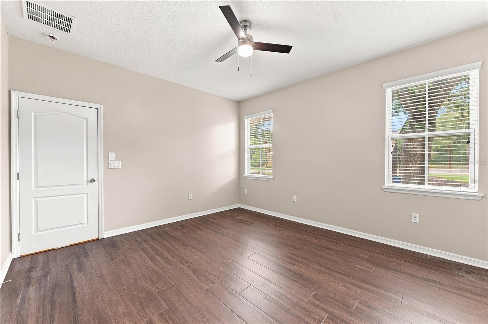 17013 Vilesta Dr Property Photo 13