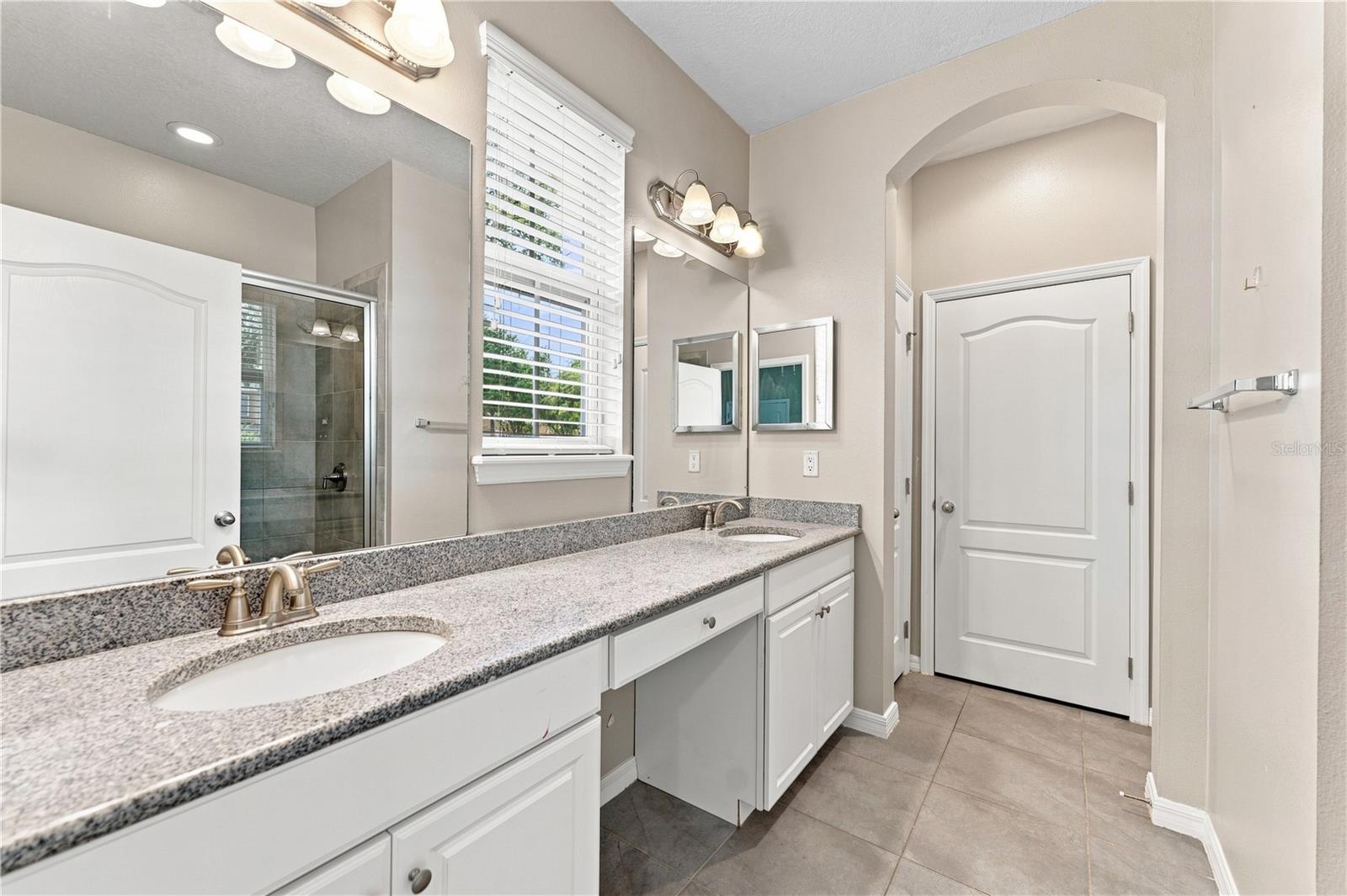17013 Vilesta Dr Property Photo 16