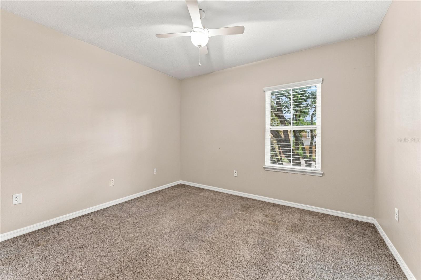 17013 Vilesta Dr Property Photo 23