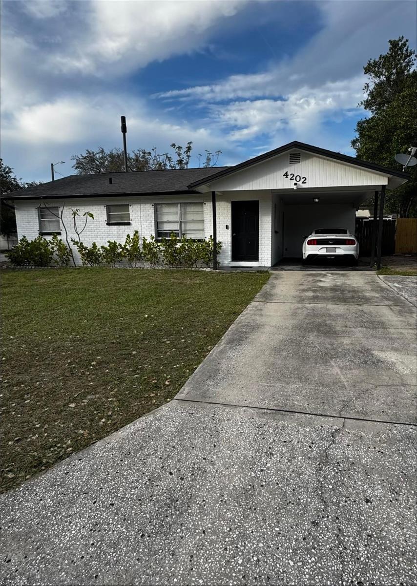 4202 E Okara Rd Property Photo 1