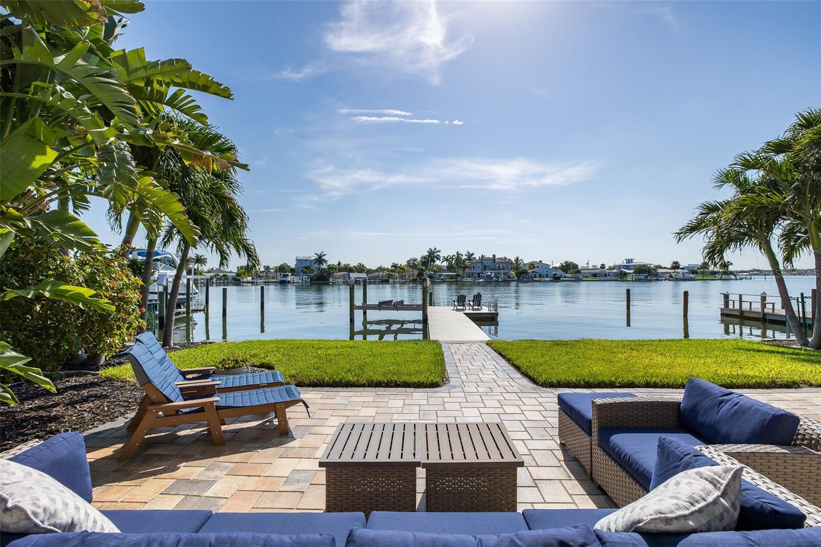 2501 Bay Blvd Property Photo 1