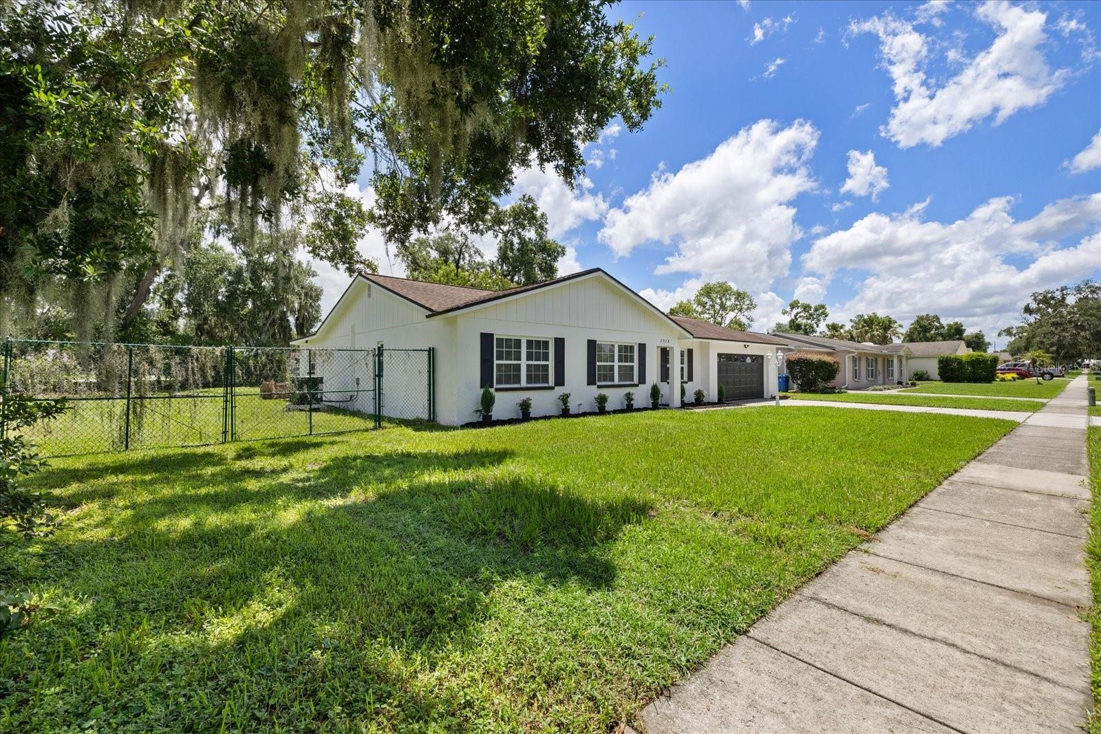 2928 Forest Cir Property Photo 4
