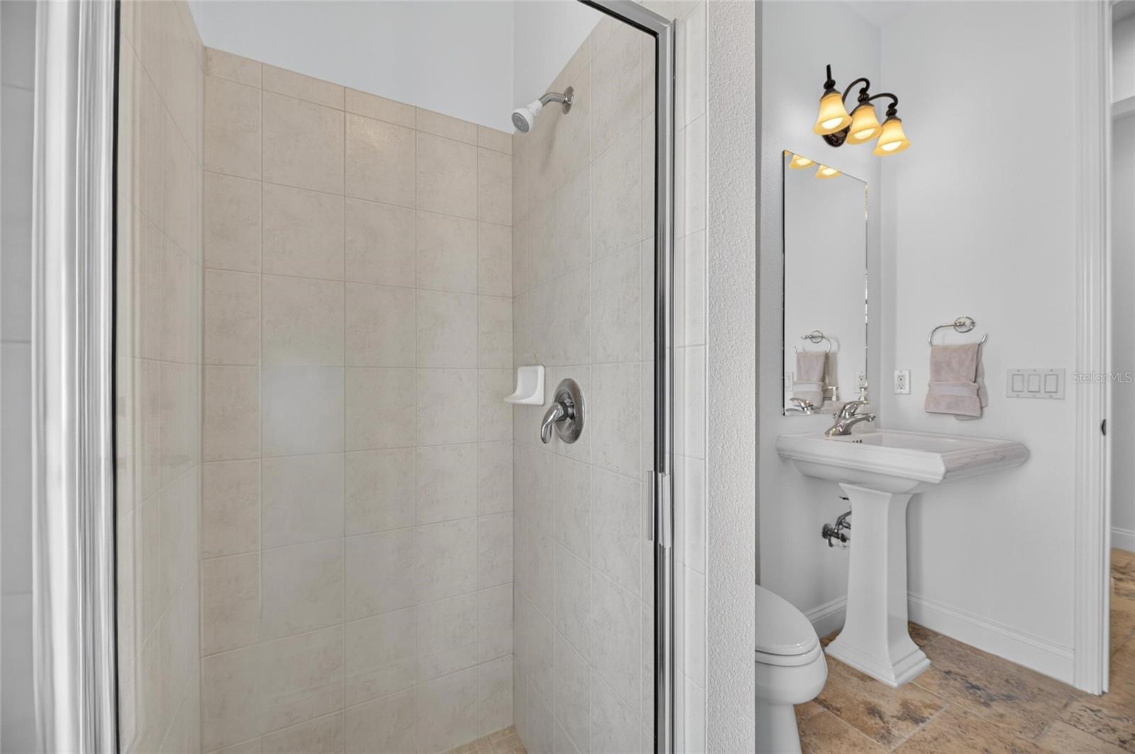 715 Islebay Dr Property Photo 43