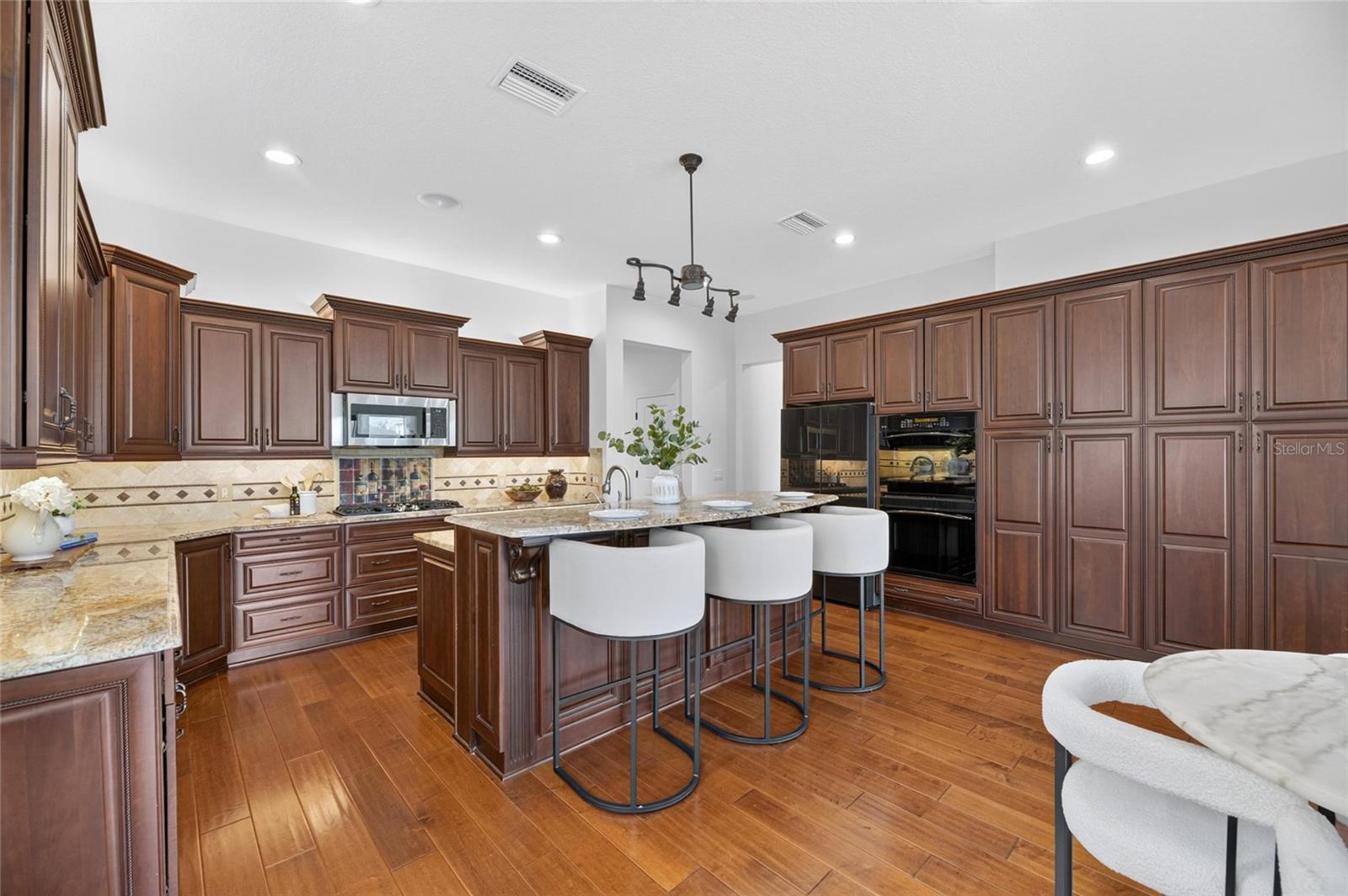 715 Islebay Dr Property Photo 47
