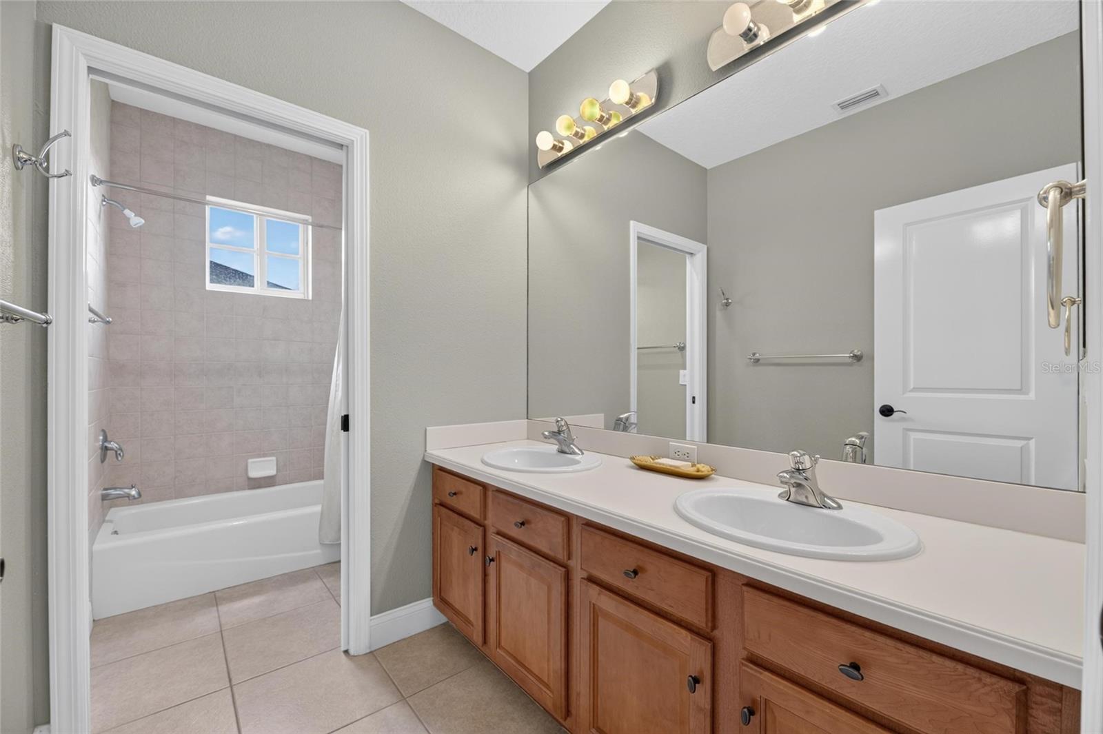 715 Islebay Dr Property Photo 77
