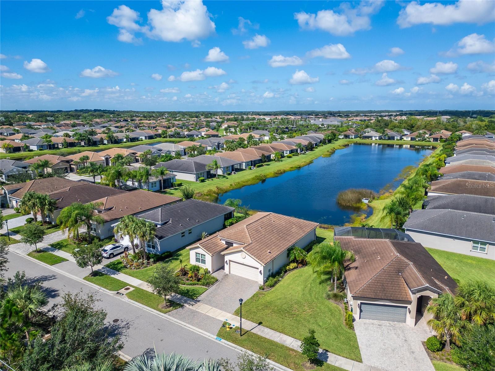 15412 Santa Pola Dr Property Photo 8