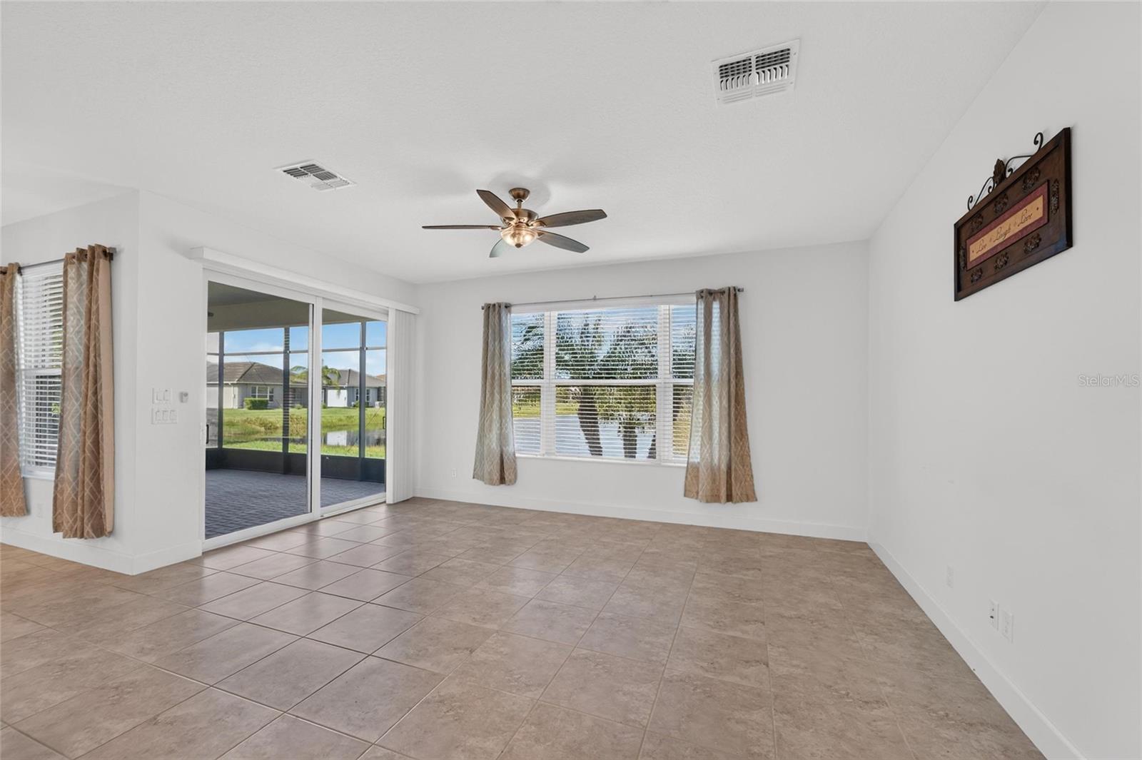 15412 Santa Pola Dr Property Photo 21