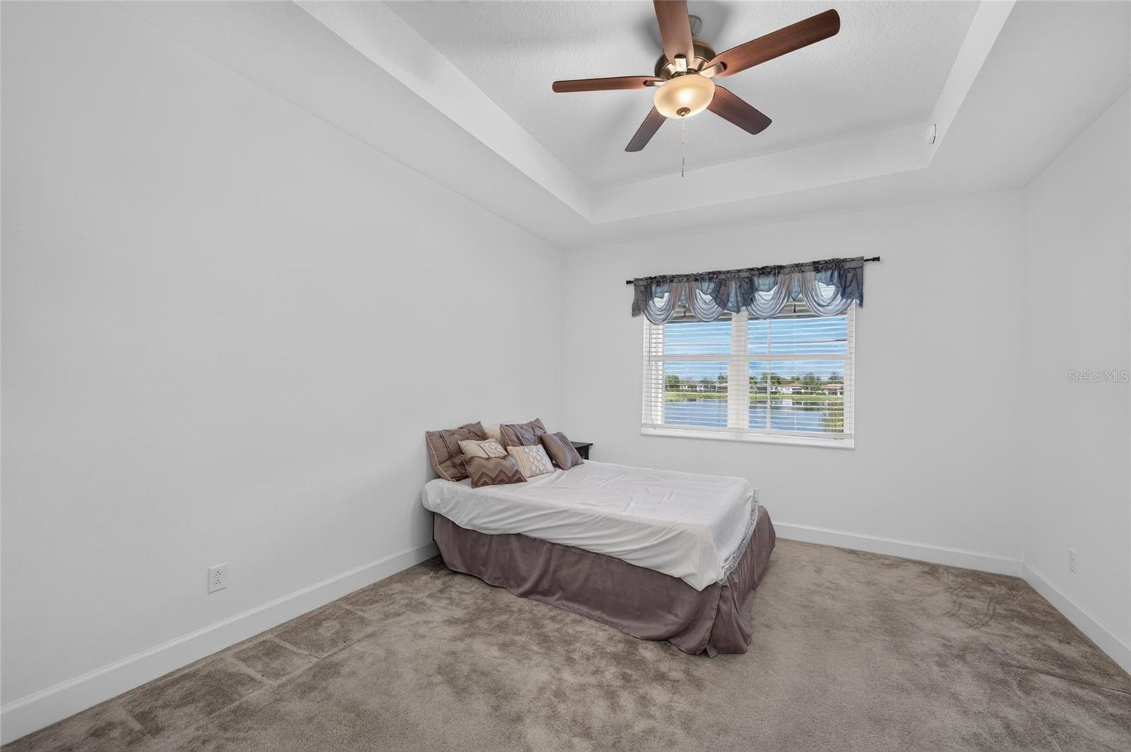 15412 Santa Pola Dr Property Photo 25
