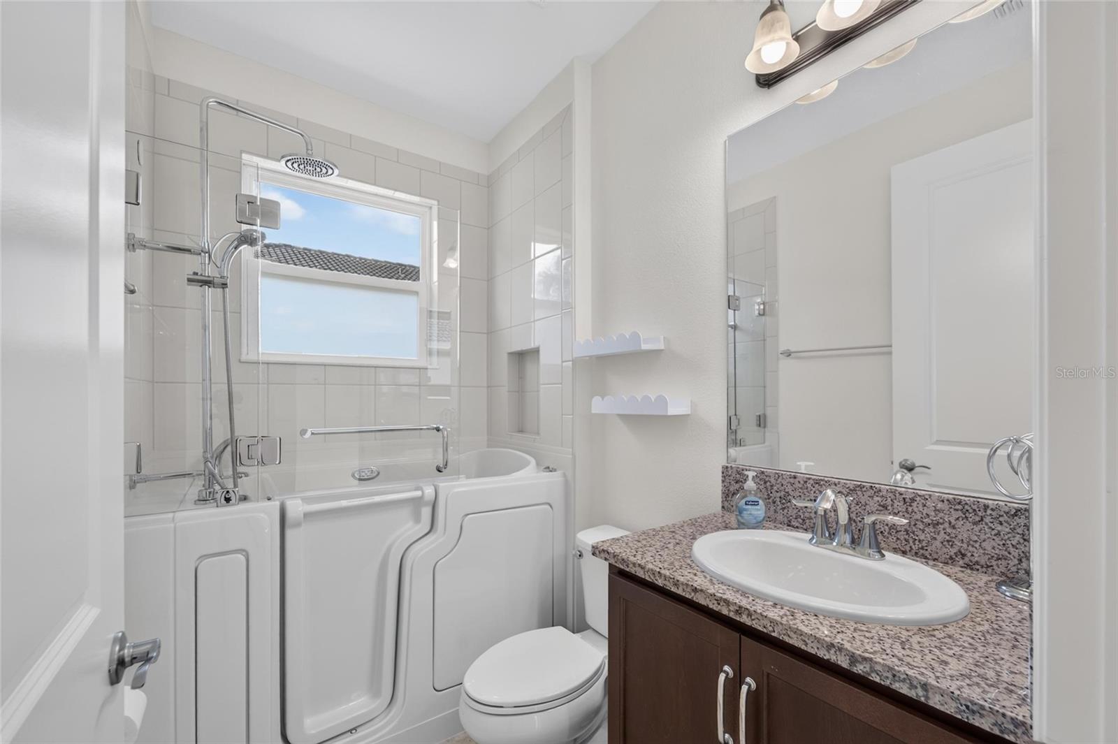 15412 Santa Pola Dr Property Photo 37