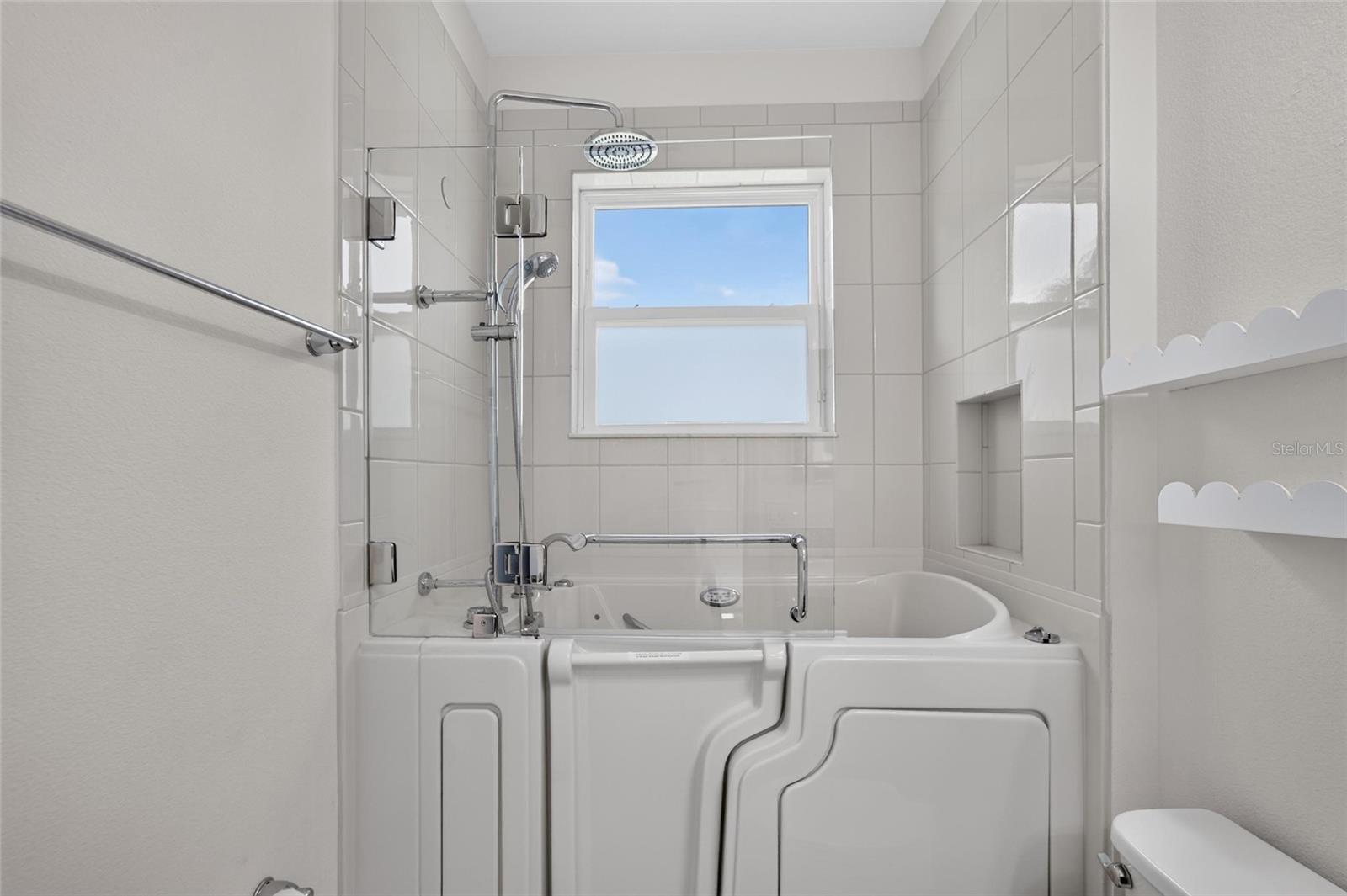 15412 Santa Pola Dr Property Photo 38