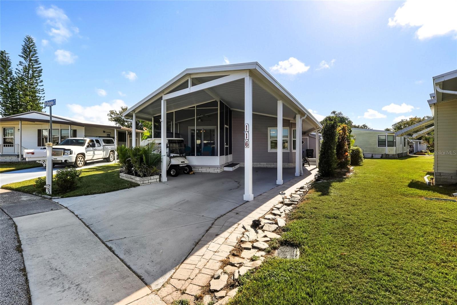 116 DOLPHIN DR S