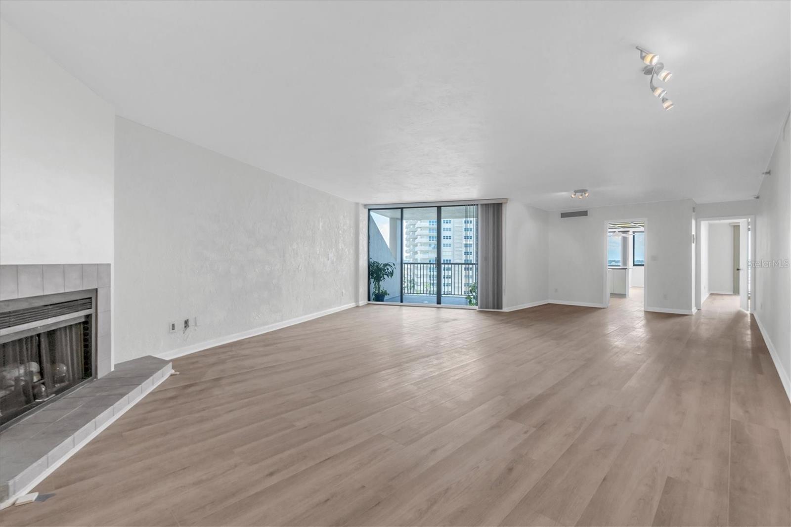 1600 Gulf Blvd #617 Property Photo 5