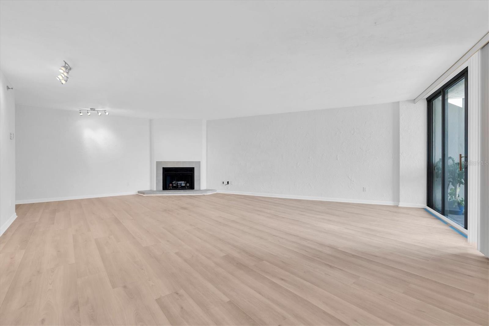 1600 Gulf Blvd #617 Property Photo 7