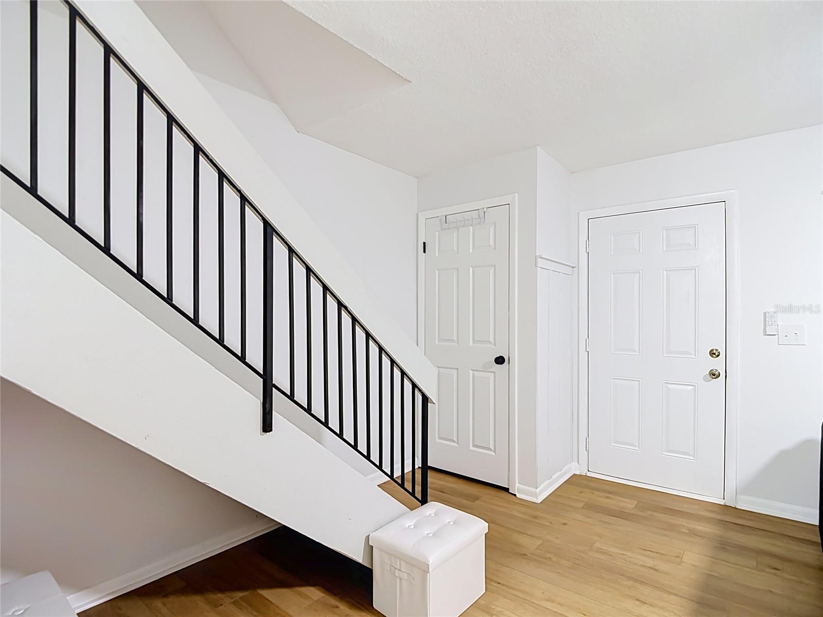 14732 Pine Glen Cir Property Photo 5