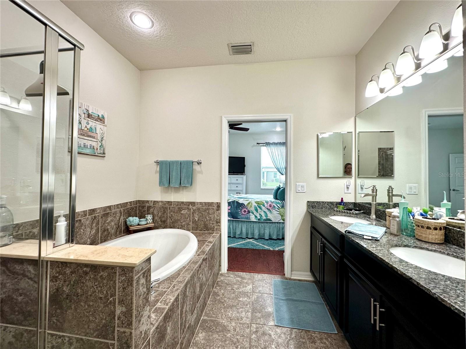 4247 Angelica Loop Property Photo 23