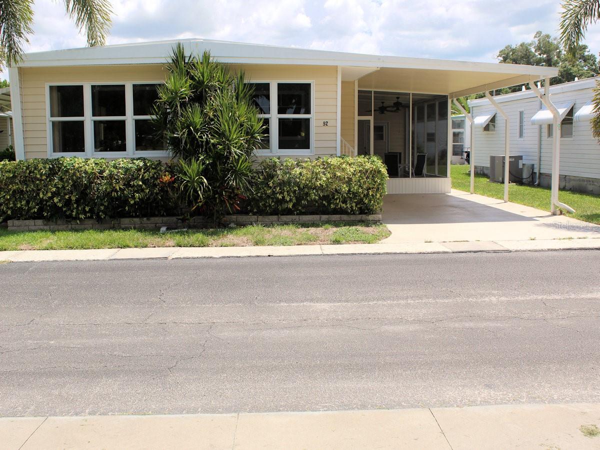 92 THATCH PALM ST E Property Photo 1
