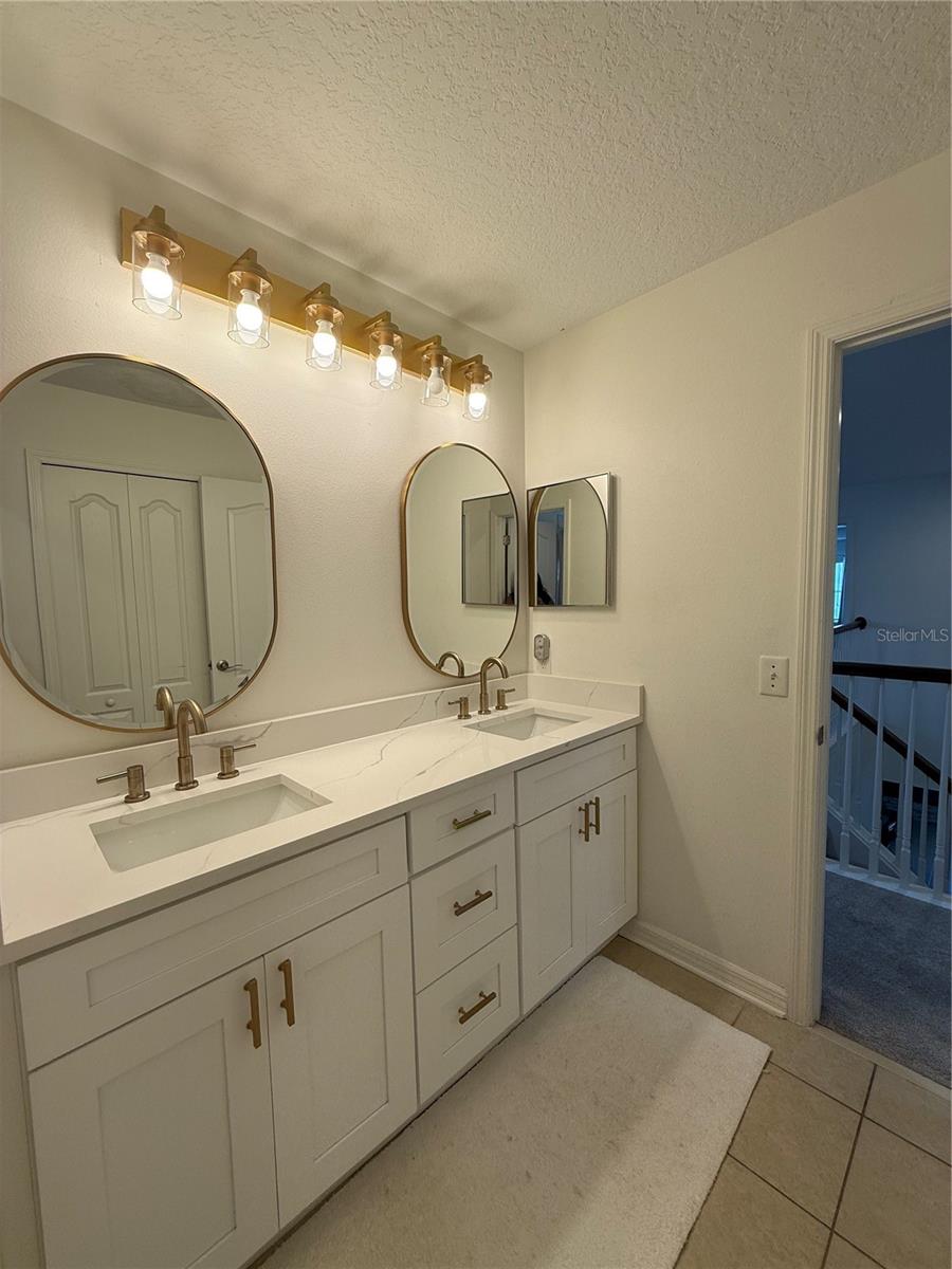 422 Westchester Hills Ln Property Photo 32