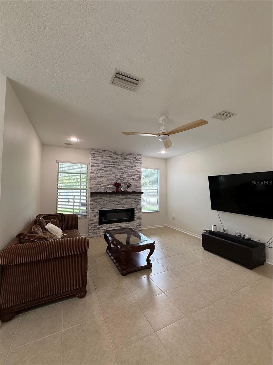 422 Westchester Hills Ln Property Photo 51