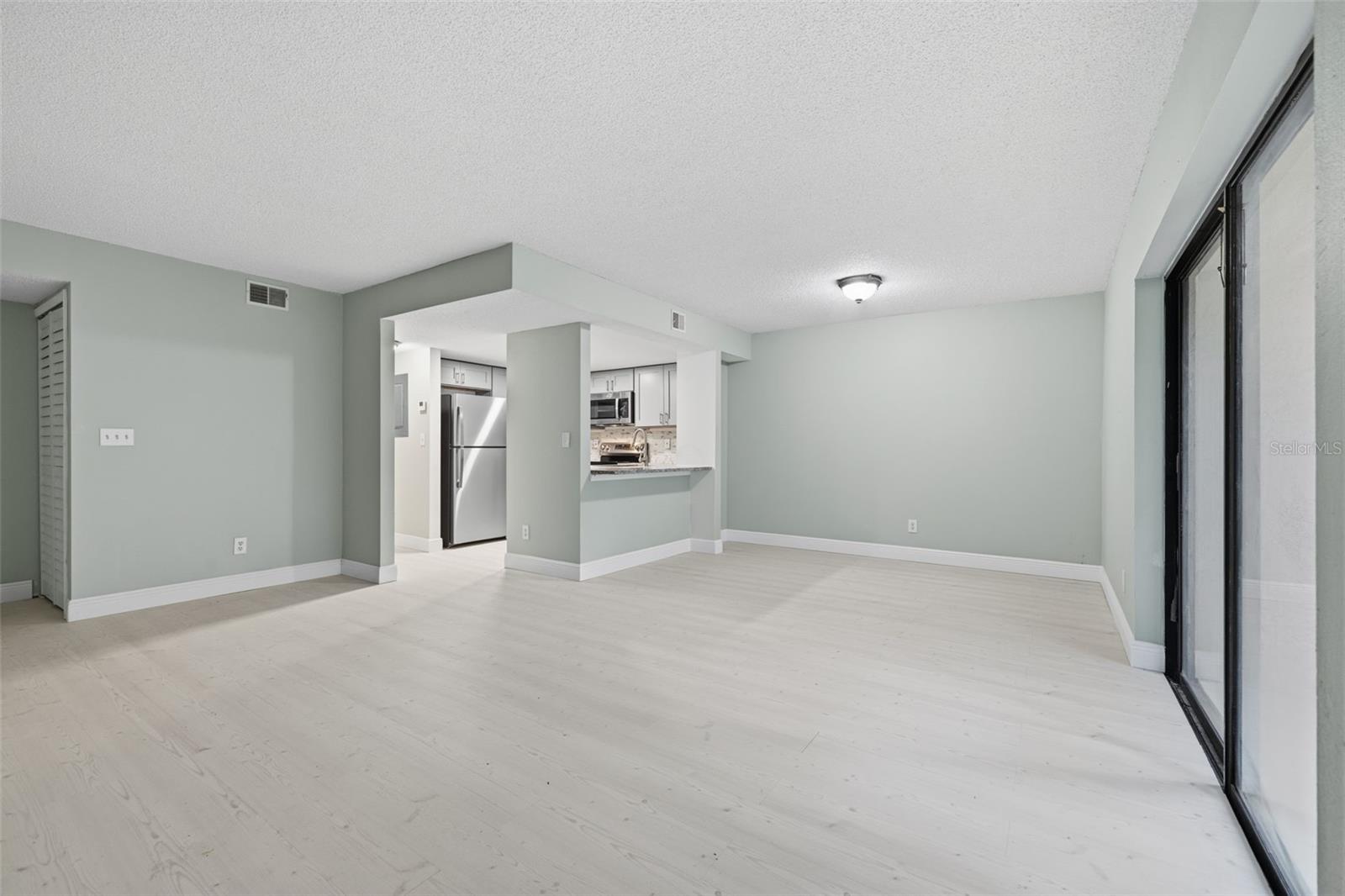 4873 Puritan Cir #2401 Property Photo 8