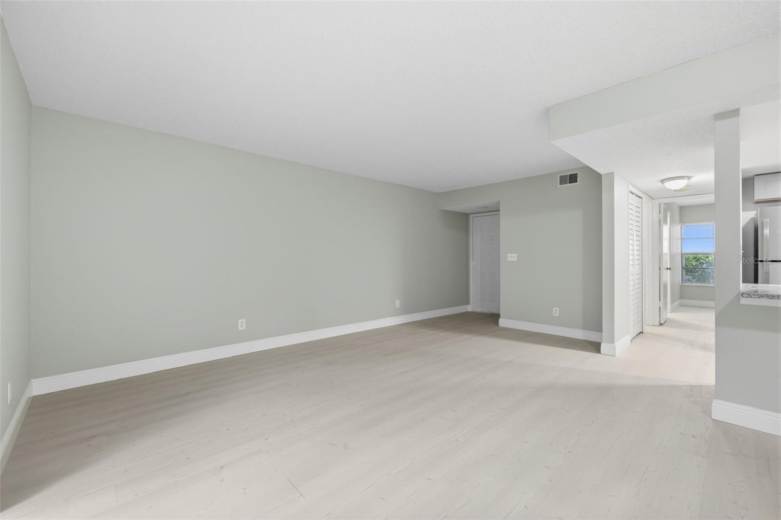 4873 Puritan Cir #2401 Property Photo 9
