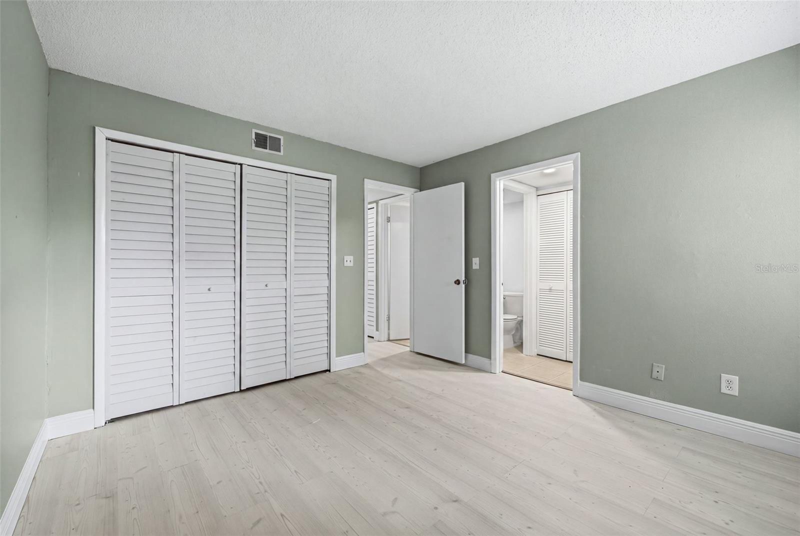 4873 Puritan Cir #2401 Property Photo 19