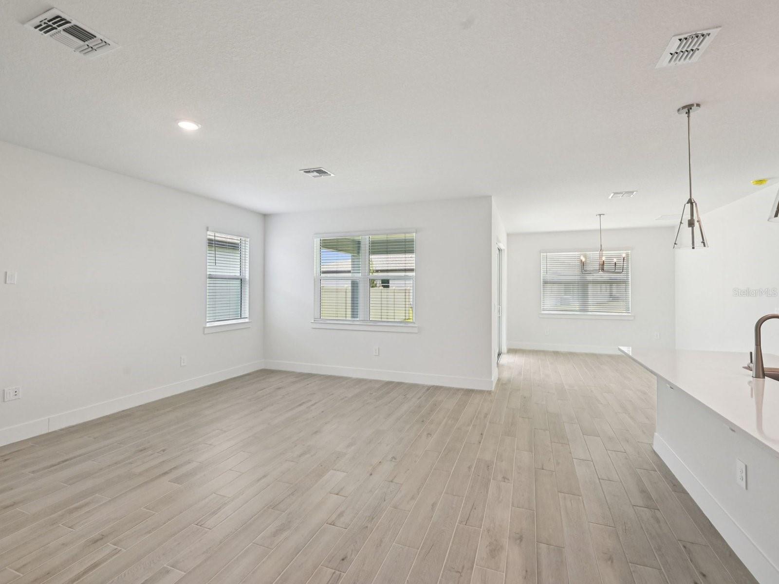157 Sun Chaser Dr Property Photo 3