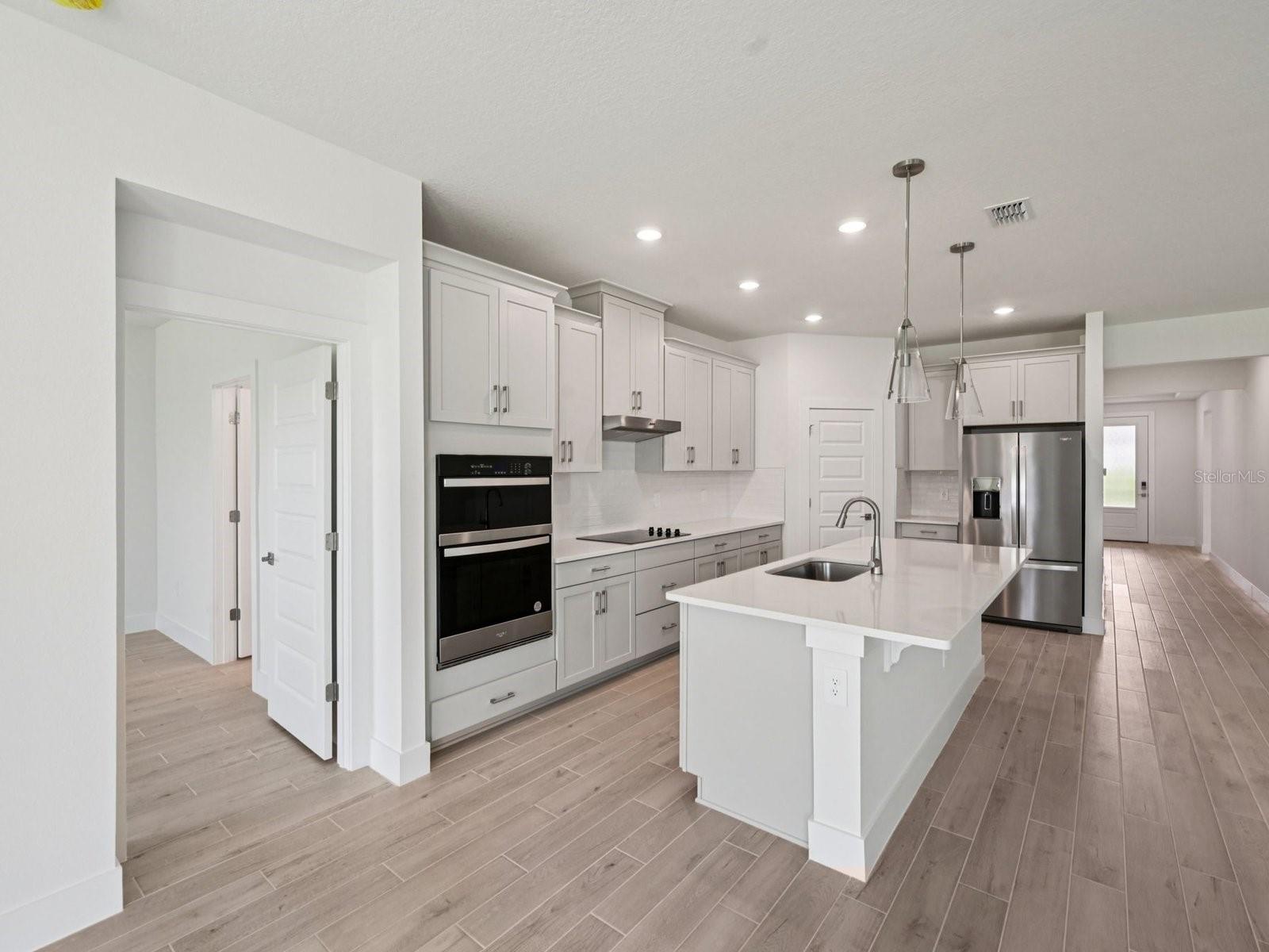 157 Sun Chaser Dr Property Photo 4
