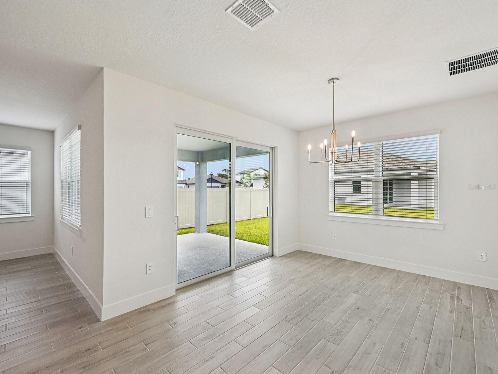 157 Sun Chaser Dr Property Photo 7