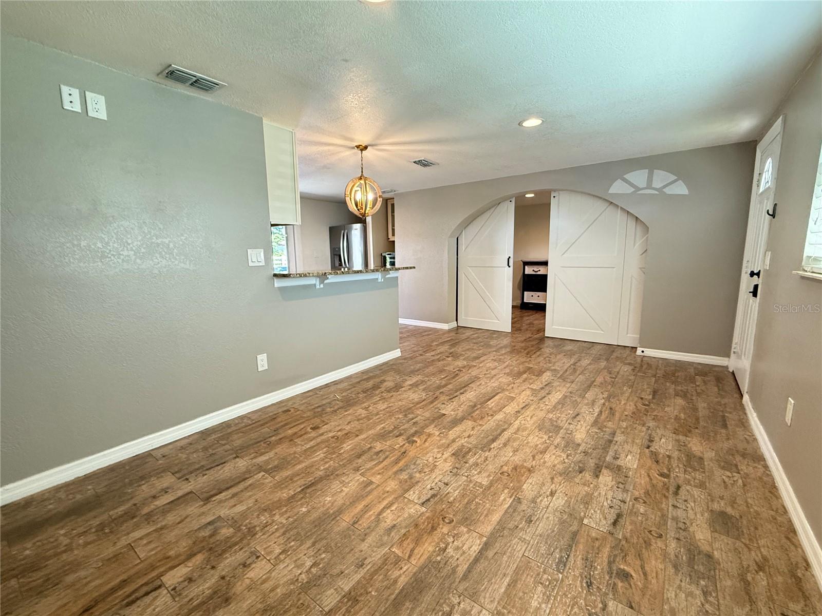11305 Oak Dr Property Photo 4