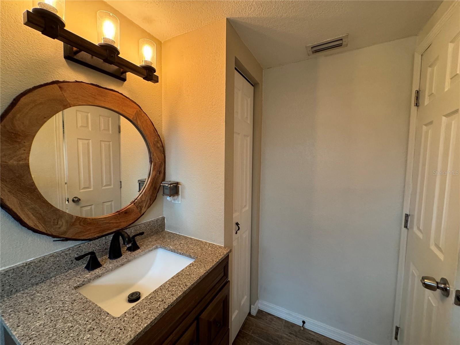 11305 Oak Dr Property Photo 17