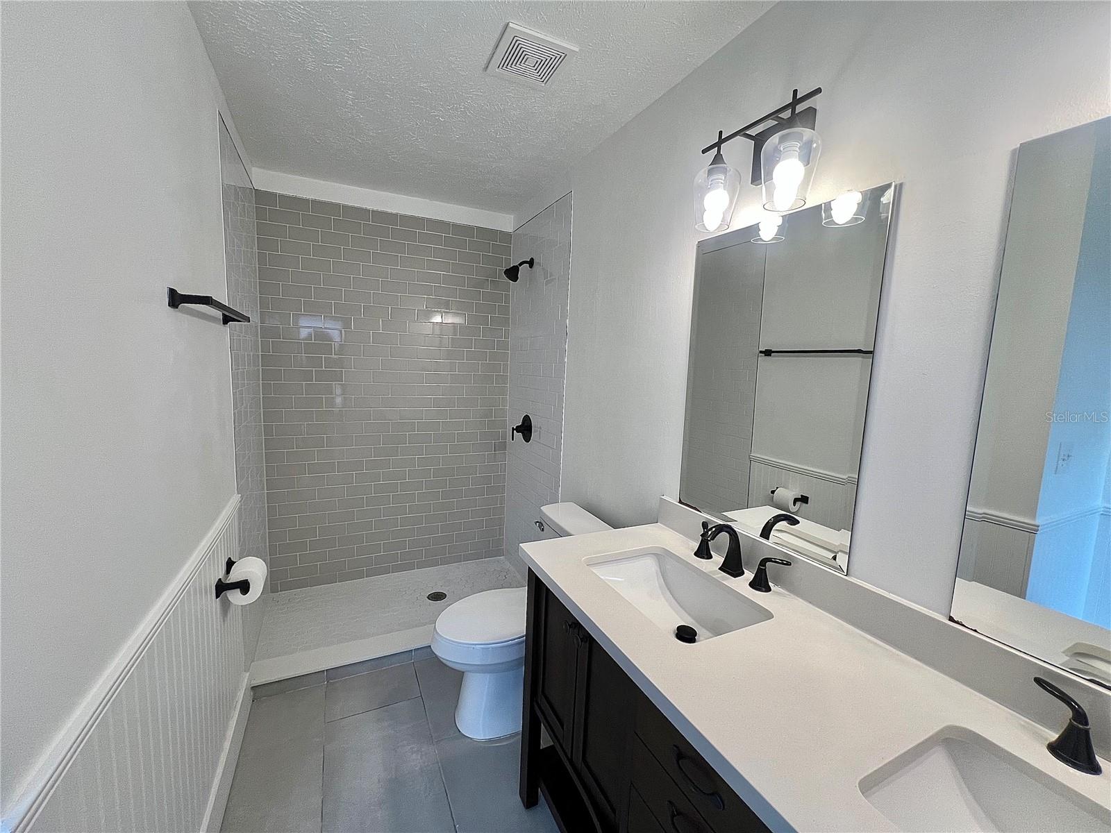 4614 E Seneca Ave Property Photo 24