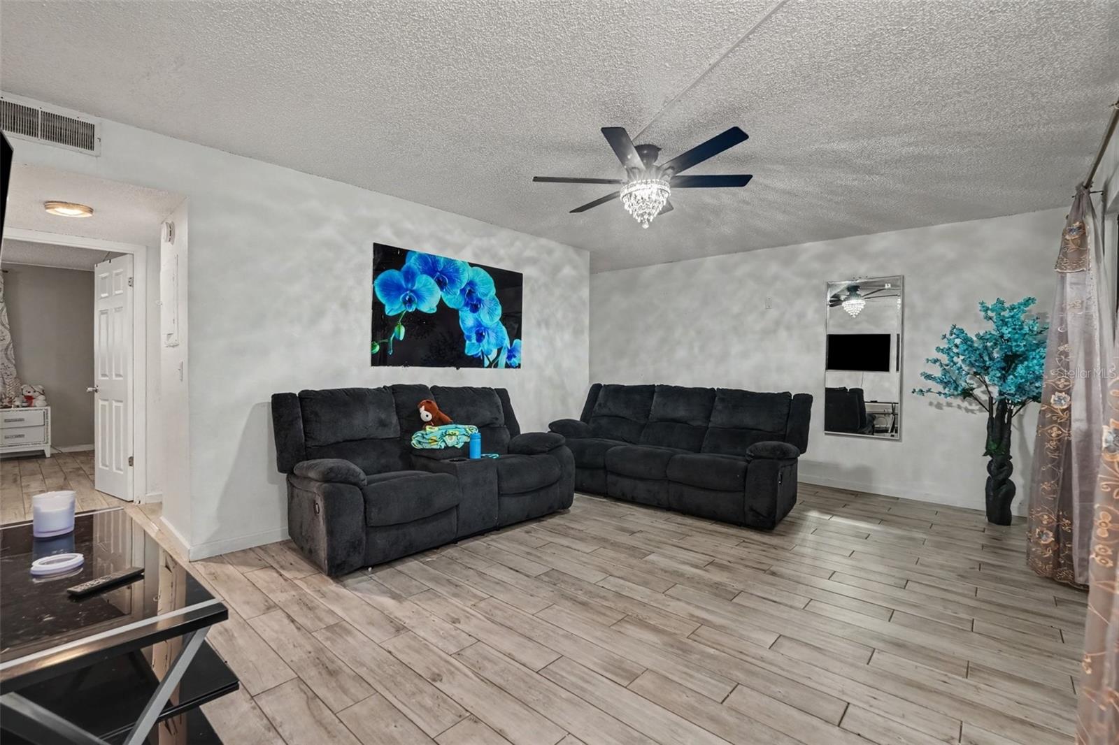 4008 Cortez Dr #b Property Photo 8