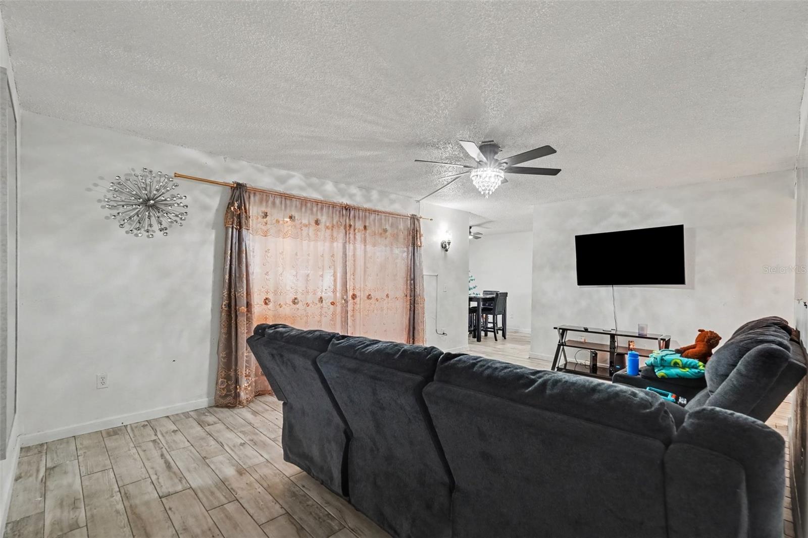 4008 Cortez Dr #b Property Photo 11