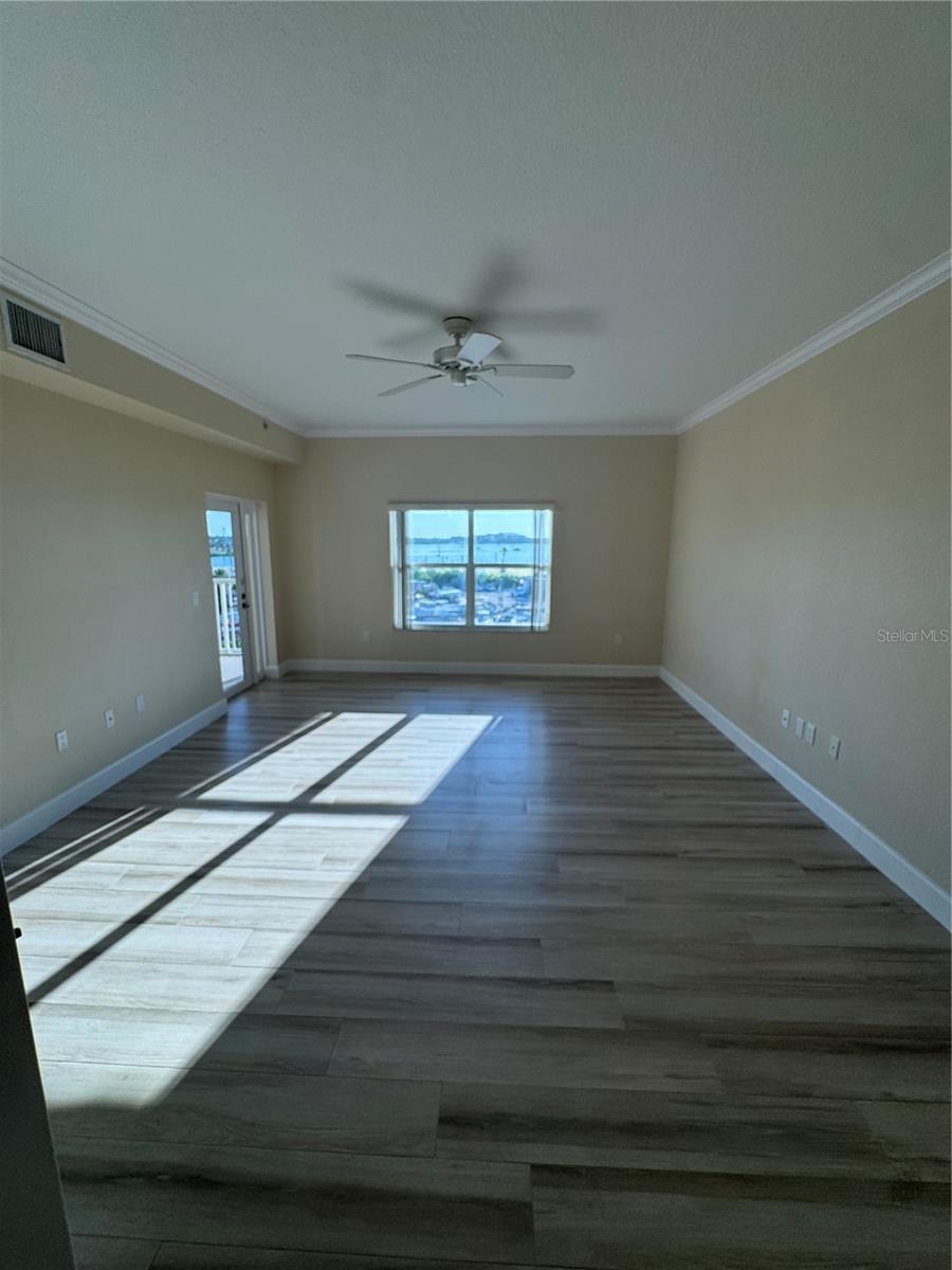 423 150th Ave #1501 Property Photo 10