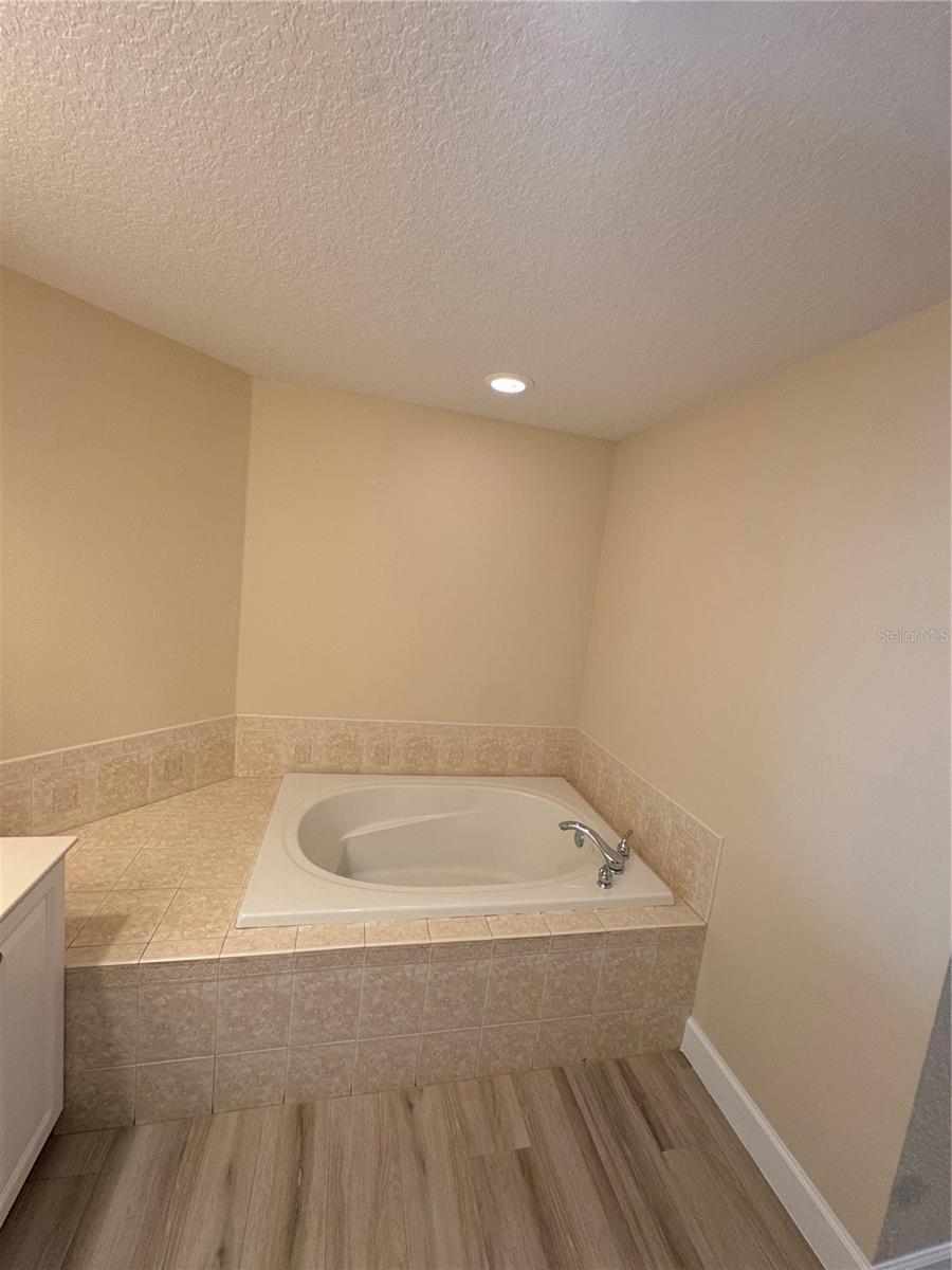 423 150th Ave #1501 Property Photo 12