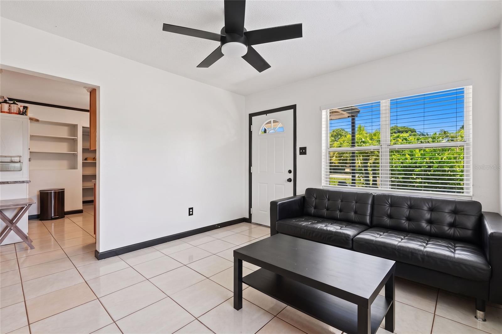 1803 E Bougainvillea Ave Property Photo 7