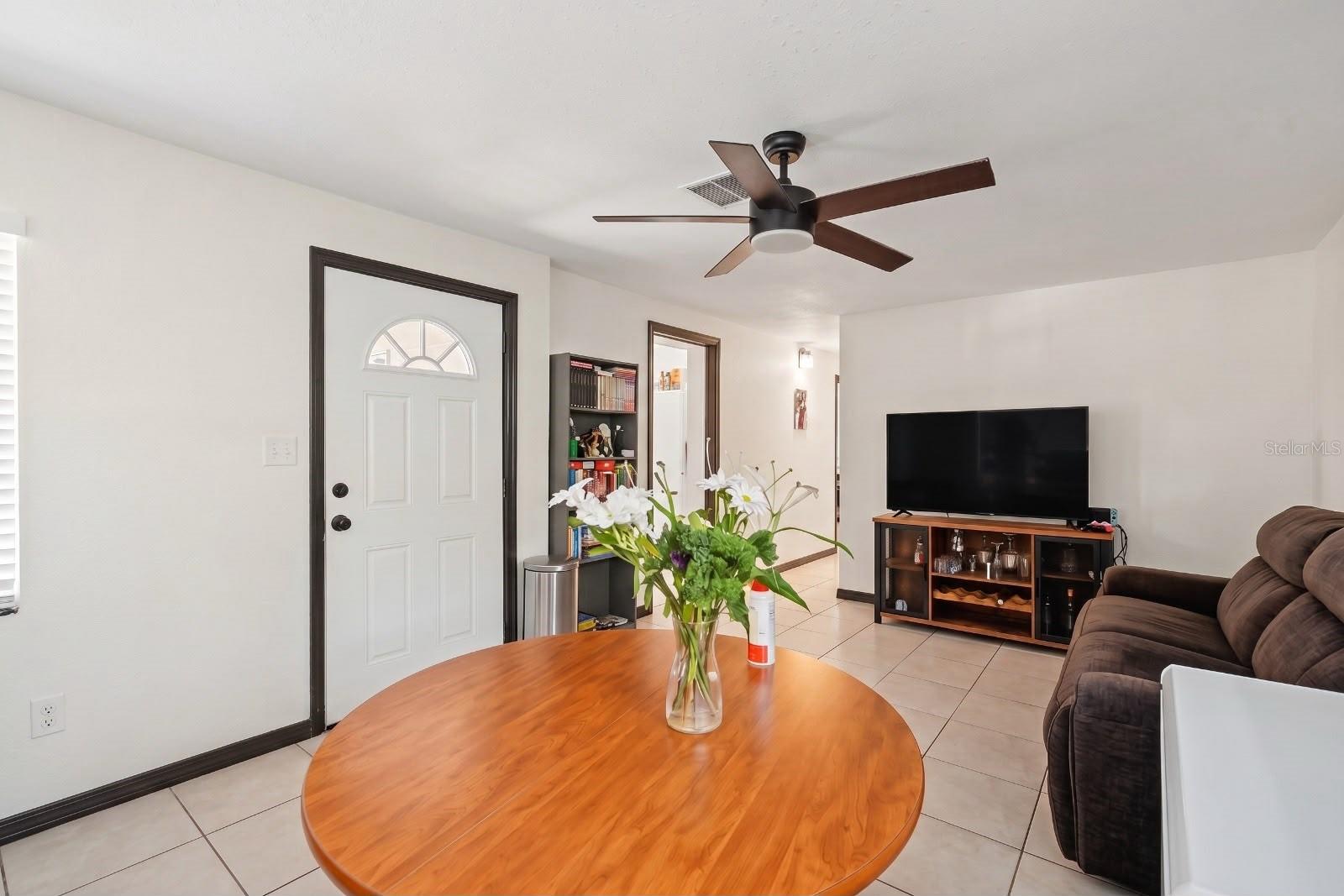 1803 E Bougainvillea Ave Property Photo 21
