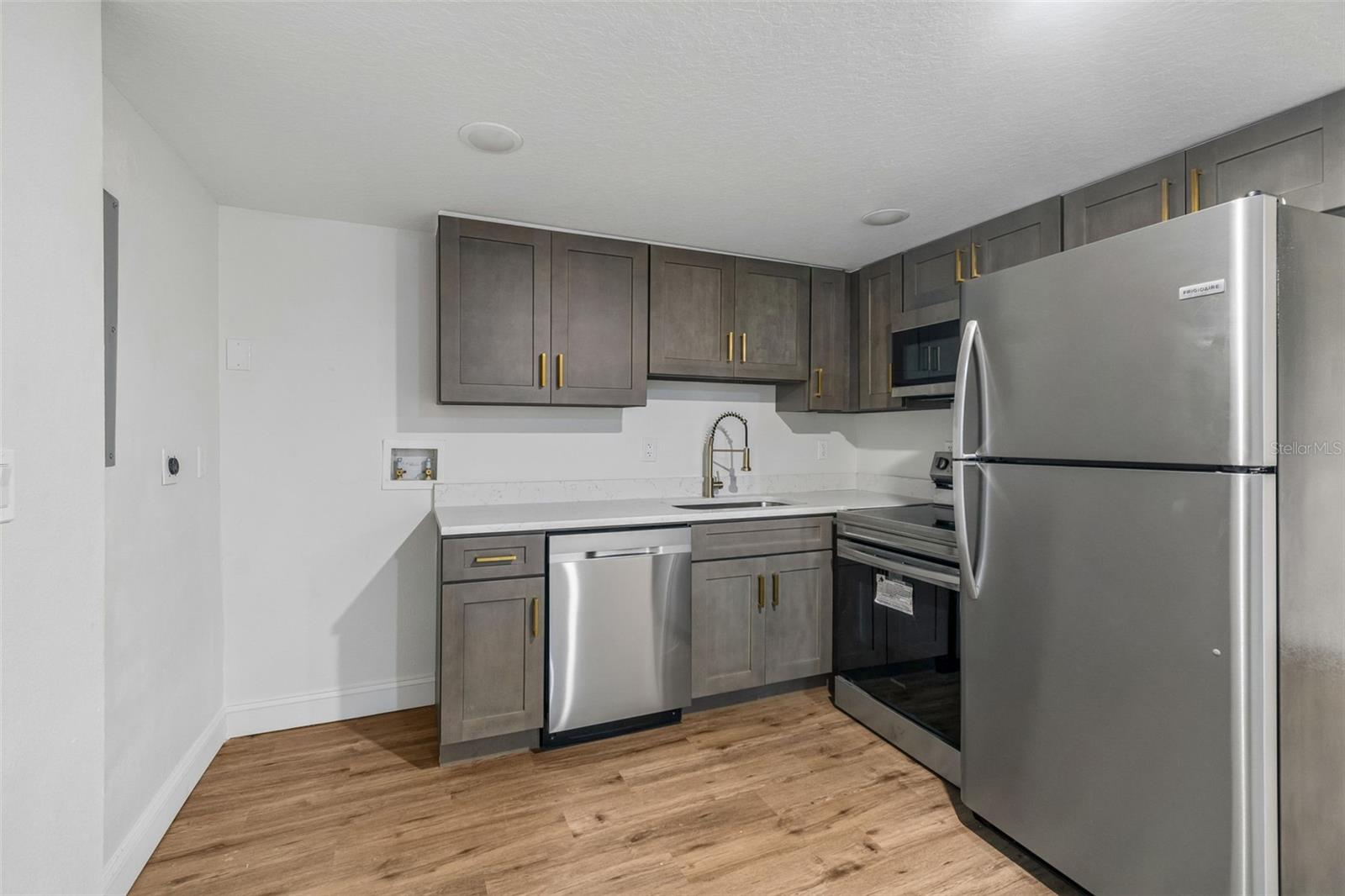 17503 Galveston St Property Photo 22