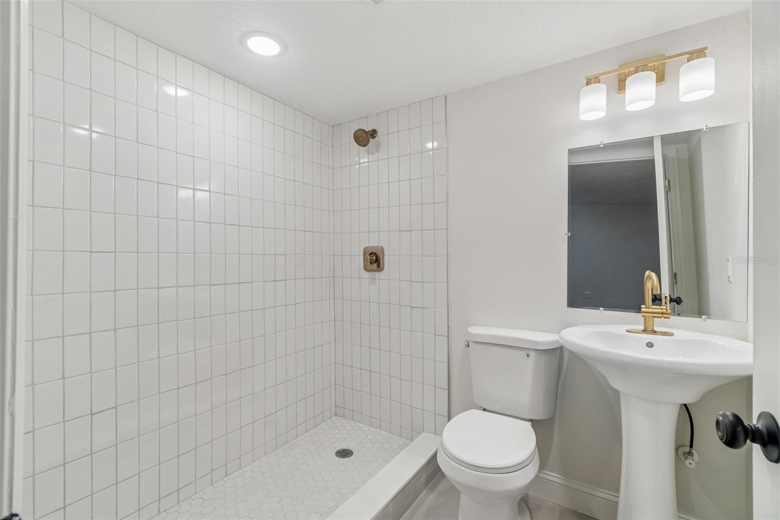 17503 Galveston St Property Photo 24