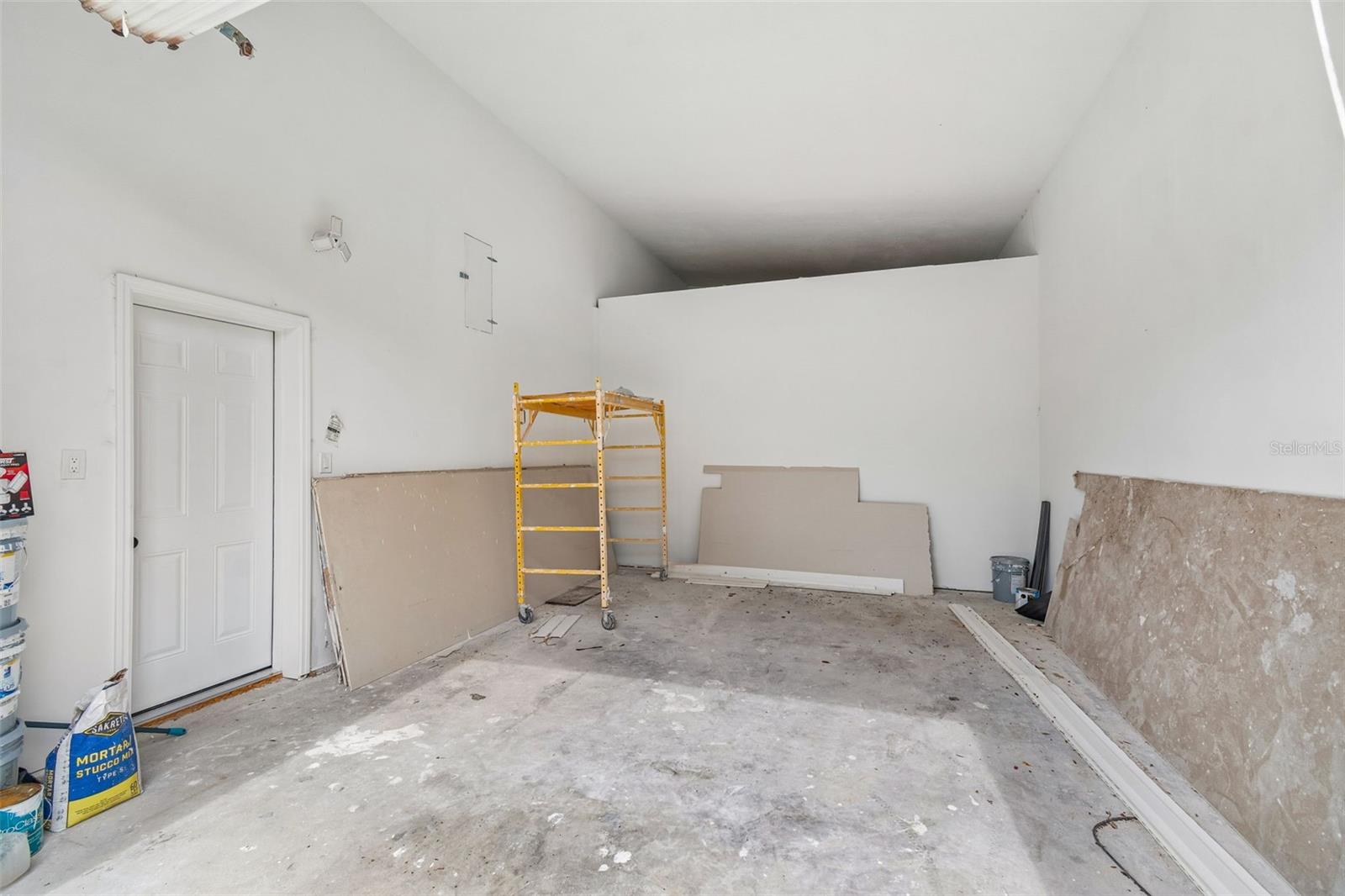 17503 Galveston St Property Photo 26