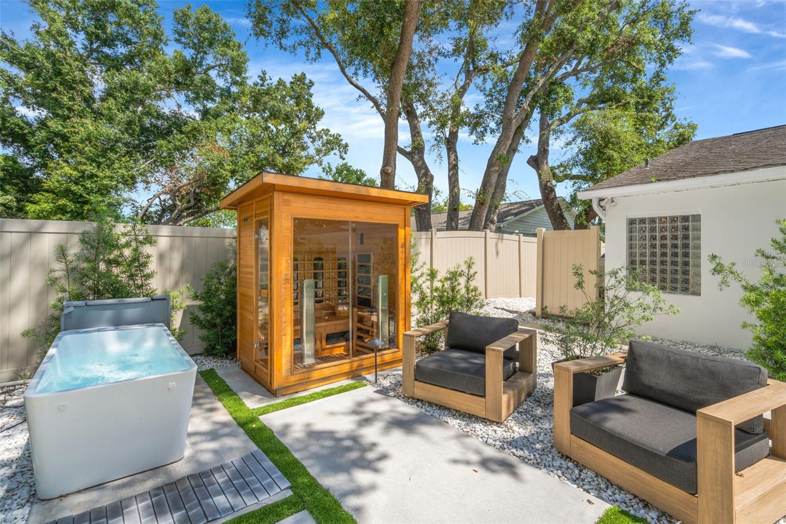 3819 W San Miguel St Property Photo 7