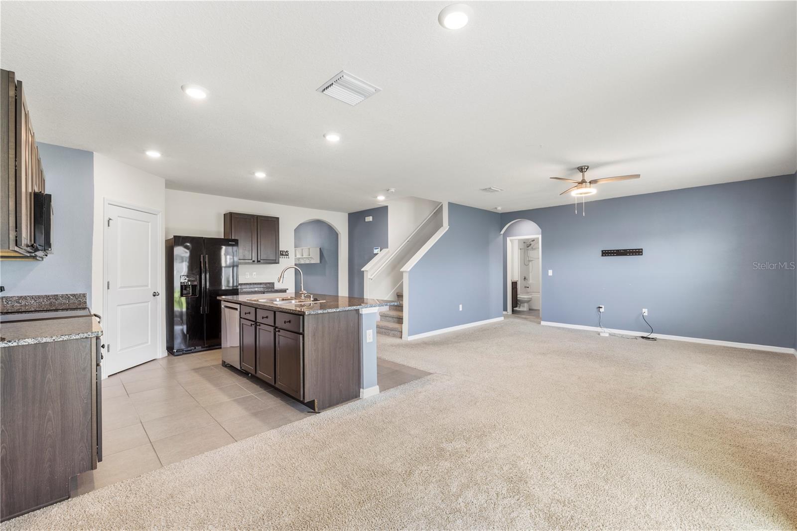 10212 Golden Light Ct Property Photo 13