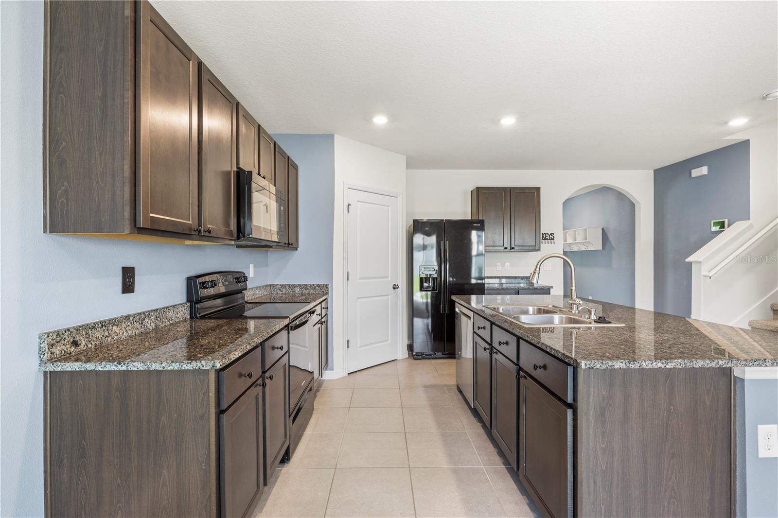 10212 Golden Light Ct Property Photo 15
