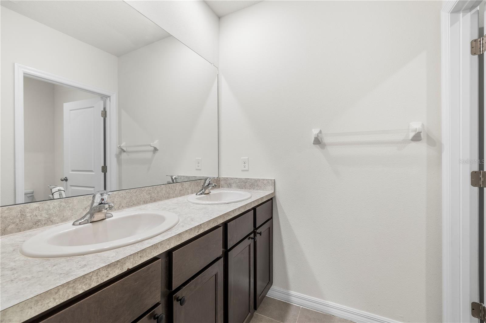 10212 Golden Light Ct Property Photo 32
