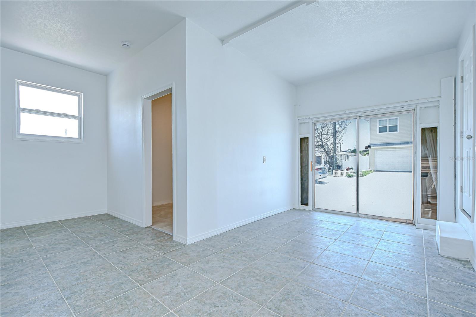 150 E Madeira Ave #3 Property Photo 7