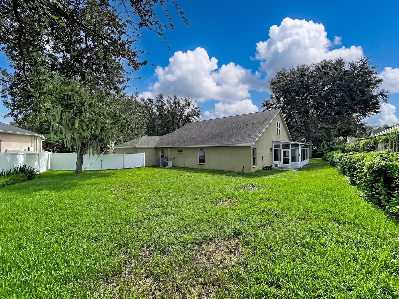 1124 Split Silk St Property Photo 6