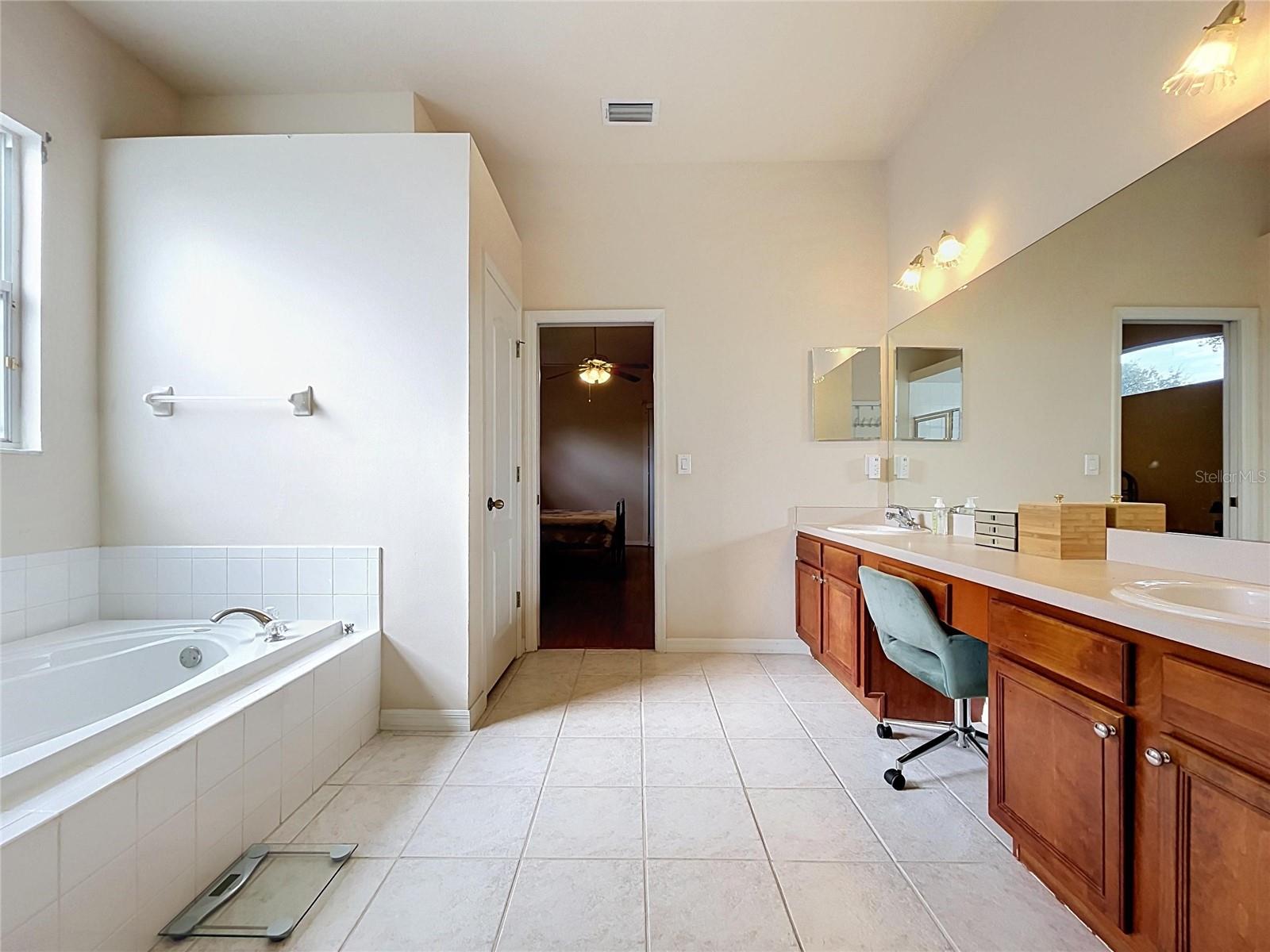 1124 Split Silk St Property Photo 37